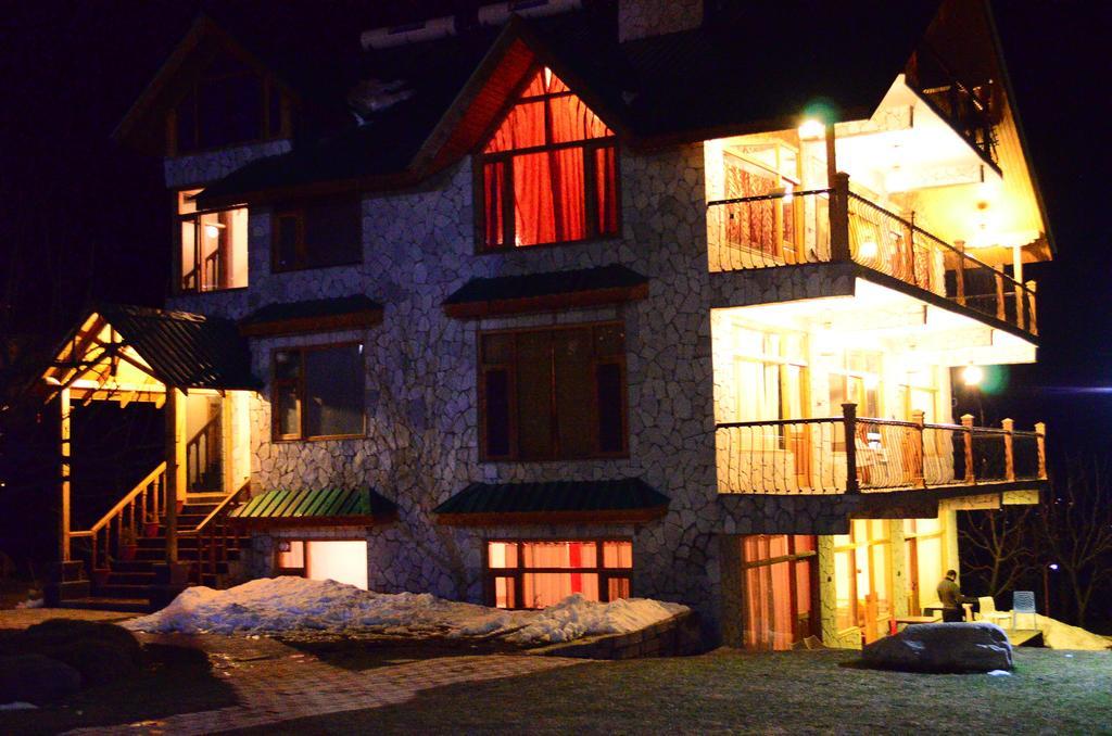 The Whitestone Resorts Manali  Room photo