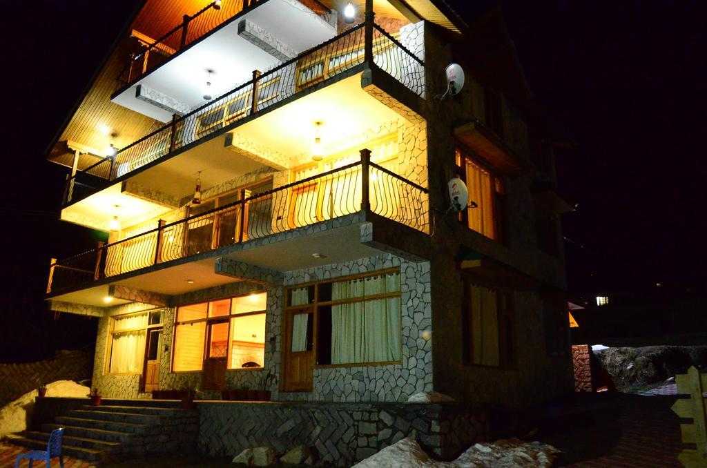 The Whitestone Resorts Manali  Room photo