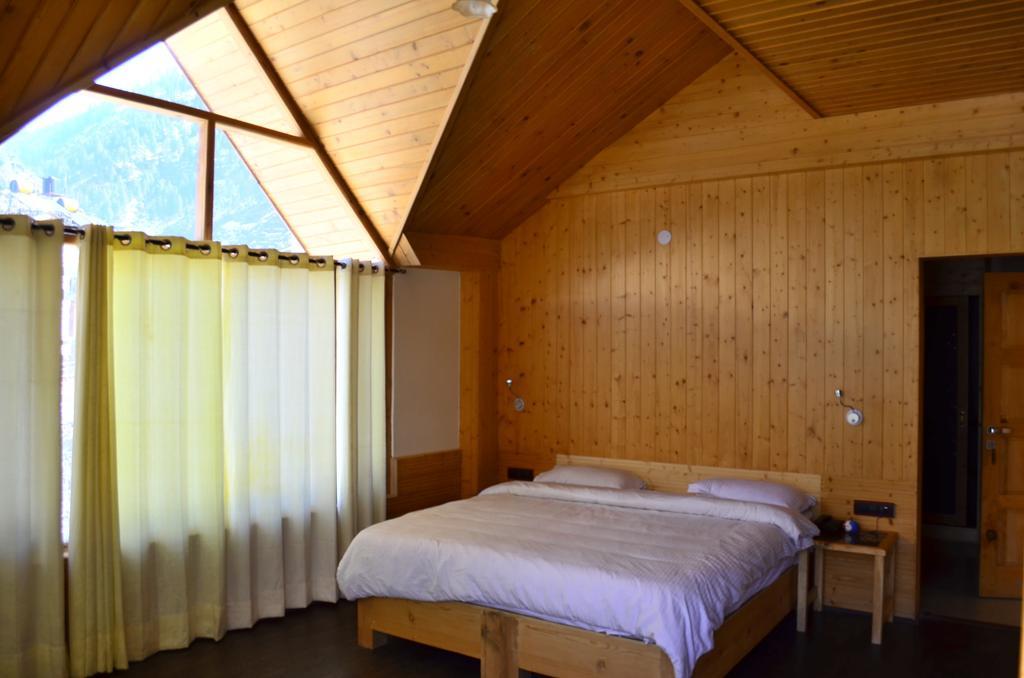 The Whitestone Resorts Manali  Room photo