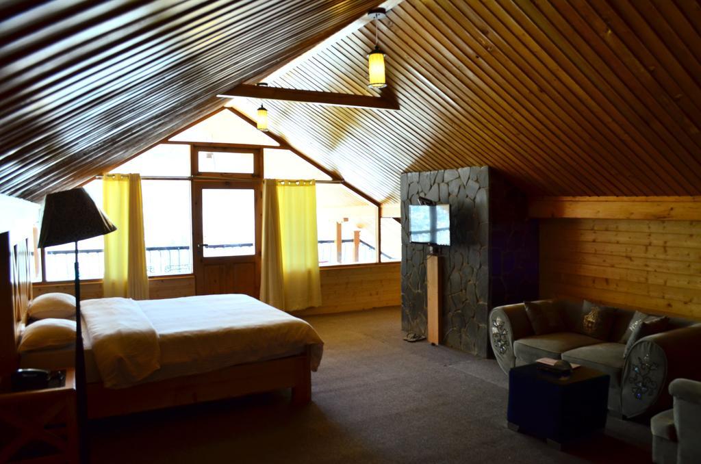 The Whitestone Resorts Manali  Room photo